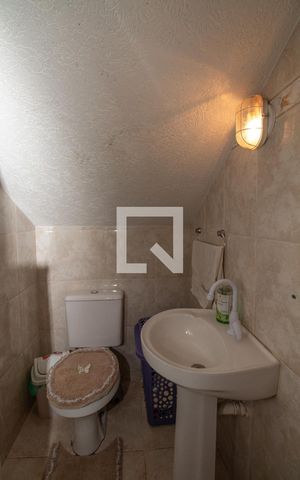 Casa à venda com 180m², 3 quartos e 4 vagasLavabo