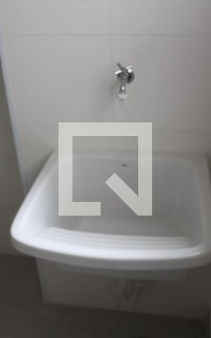 Apartamento para alugar com 70m², 2 quartos e 1 vagaÁrea de Serviço