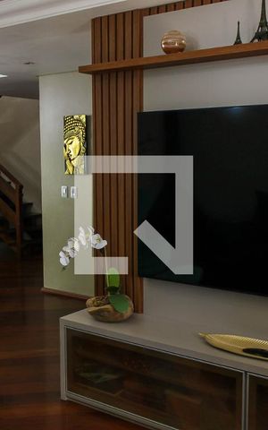 Casa à venda com 212m², 3 quartos e 2 vagas Casa à venda com 212m², 3 quartos e 2 vagasSala