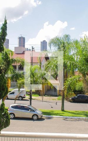 Casa à venda com 212m², 3 quartos e 2 vagas Casa à venda com 212m², 3 quartos e 2 vagasVista da Suíte