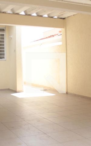 Casa à venda com 180m², 4 quartos e 2 vagasGaragem