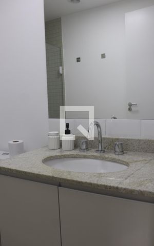 Studio para alugar com 27m², 1 quarto e sem vaga Studio para alugar com 27m², 1 quarto e sem vagaBanheiro