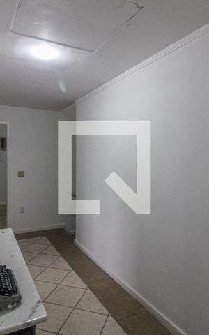 Casa de condomínio à venda com 220m², 5 quartos e 2 vagas Casa de condomínio à venda com 220m², 5 quartos e 2 vagasCorredor