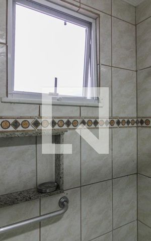 Casa de condomínio à venda com 220m², 5 quartos e 2 vagas Casa de condomínio à venda com 220m², 5 quartos e 2 vagasSuíte 2 - Banheiro