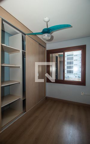 Apartamento à venda com 76m², 2 quartos e 2 vagas Apartamento à venda com 76m², 2 quartos e 2 vagasquarto