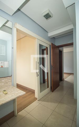 Apartamento à venda com 76m², 2 quartos e 2 vagas Apartamento à venda com 76m², 2 quartos e 2 vagascorredor