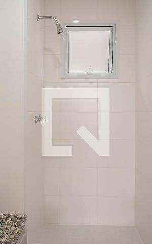 Apartamento para alugar com 68m², 2 quartos e 2 vagasBanheiro 