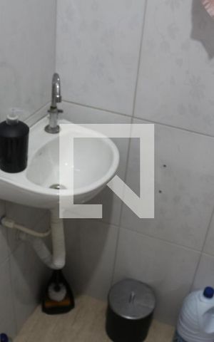 Casa para alugar com 28m², 1 quarto e sem vagaBanheiro