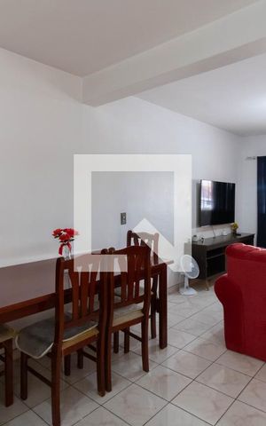 Casa à venda com 250m², 3 quartos e 1 vaga Casa à venda com 250m², 3 quartos e 1 vagaSala