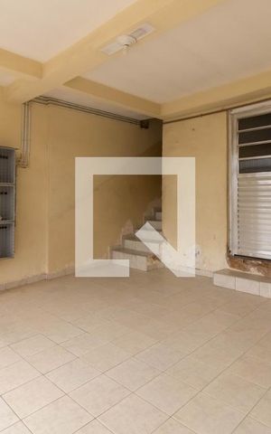 Casa à venda com 250m², 3 quartos e 1 vaga Casa à venda com 250m², 3 quartos e 1 vagaGaragem
