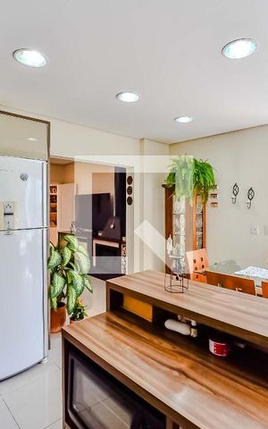 Casa à venda com 220m², 4 quartos e 2 vagas Casa à venda com 220m², 4 quartos e 2 vagasCozinha