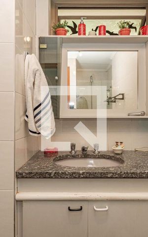 Apartamento à venda com 189m², 3 quartos e 2 vagas Apartamento à venda com 189m², 3 quartos e 2 vagasBanheiro Suíte 1
