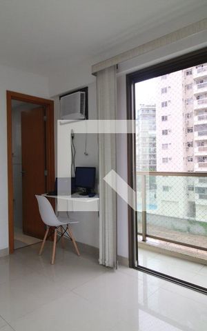 Apartamento à venda com 80m², 3 quartos e 1 vaga Apartamento à venda com 80m², 3 quartos e 1 vagaSuíte