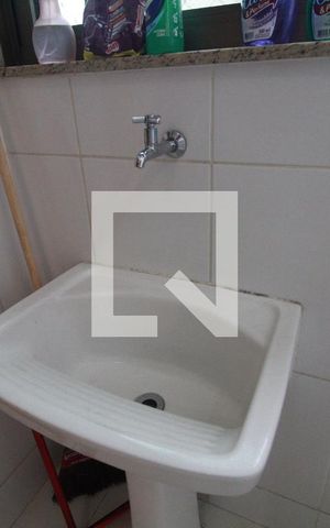 Apartamento à venda com 80m², 3 quartos e 1 vaga Apartamento à venda com 80m², 3 quartos e 1 vagaCozinha e Área de Serviço
