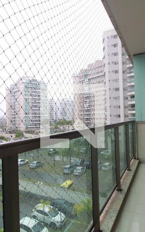 Apartamento à venda com 80m², 3 quartos e 1 vaga Apartamento à venda com 80m², 3 quartos e 1 vagaVaranda da Sala/Quartos