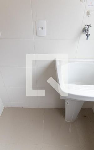 Apartamento para alugar com 45m², 2 quartos e 1 vagaÁrea de Serviço