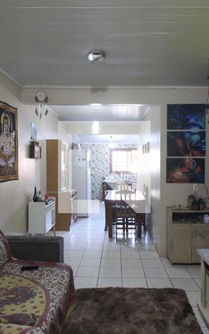 Casa à venda com 120m², 2 quartos e 2 vagasSala