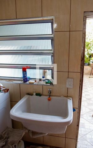 Casa à venda com 320m², 3 quartos e 3 vagas Casa à venda com 320m², 3 quartos e 3 vagasLavanderia