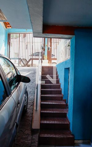 Casa à venda com 320m², 3 quartos e 3 vagas Casa à venda com 320m², 3 quartos e 3 vagasGaragem