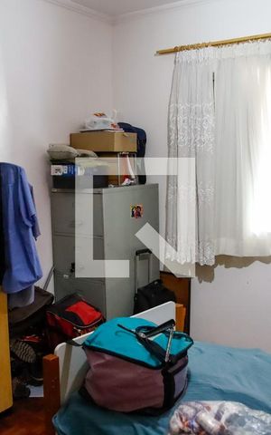 Casa à venda com 320m², 3 quartos e 3 vagas Casa à venda com 320m², 3 quartos e 3 vagasQuarto 2