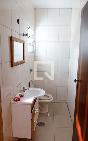 Casa à venda com 320m², 3 quartos e 3 vagas Casa à venda com 320m², 3 quartos e 3 vagasLavabo
