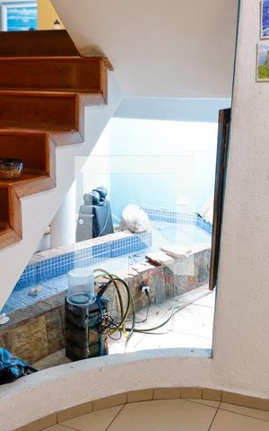 Casa à venda com 320m², 3 quartos e 3 vagas Casa à venda com 320m², 3 quartos e 3 vagassala