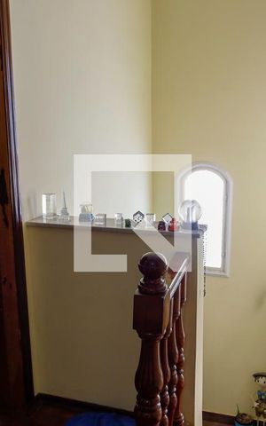 Casa à venda com 320m², 3 quartos e 3 vagas Casa à venda com 320m², 3 quartos e 3 vagasCorredor