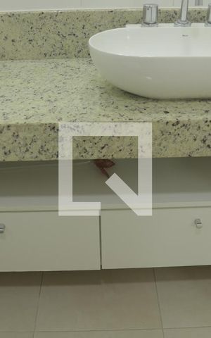 Apartamento à venda com 142m², 4 quartos e 2 vagasBanheiro Social