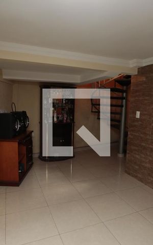 Casa à venda com 100m², 2 quartos e 1 vagaSala