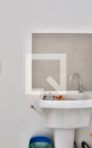 Apartamento para alugar com 40m², 2 quartos e sem vaga Apartamento para alugar com 40m², 2 quartos e sem vagaÁrea de Serviço