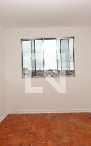 Apartamento à venda com 74m², 2 quartos e 1 vagaSala