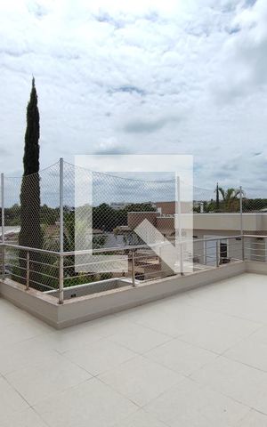 Casa de condomínio à venda com 267m², 4 quartos e 2 vagasVaranda Quarto Suíte