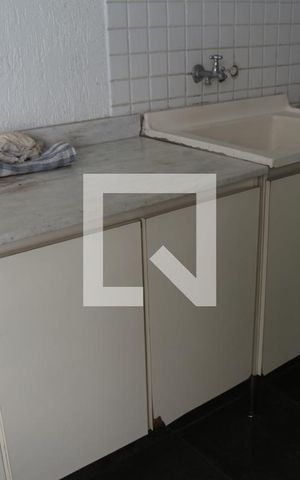 Casa à venda com 200m², 3 quartos e 2 vagasÁrea de Serviço