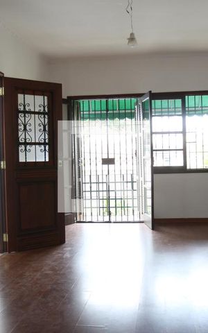 Casa à venda com 200m², 3 quartos e 2 vagasSala