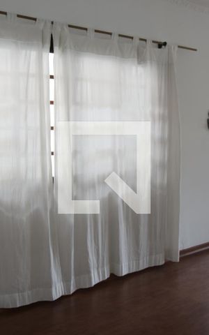 Casa à venda com 200m², 3 quartos e 2 vagasSala