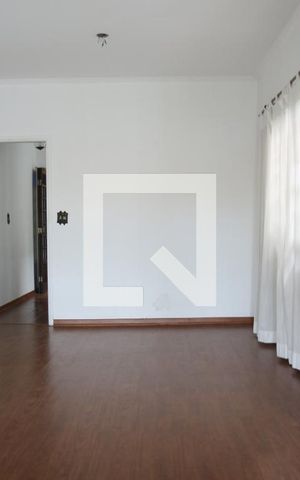 Casa à venda com 200m², 3 quartos e 2 vagasSala