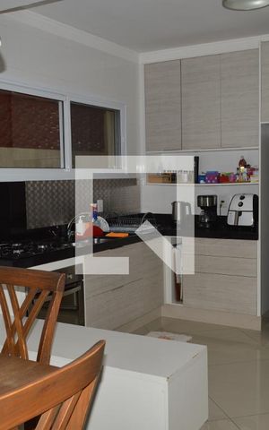 Casa para alugar com 136m², 3 quartos e 3 vagasCozinha