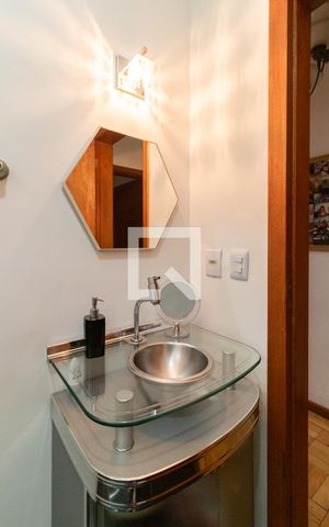 Apartamento à venda com 90m², 2 quartos e sem vaga Apartamento à venda com 90m², 2 quartos e sem vagaBanheiro
