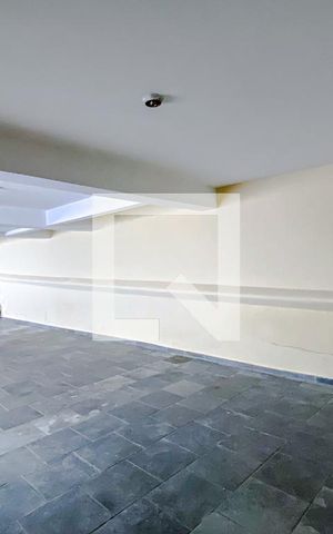 Casa à venda com 260m², 3 quartos e 10 vagasSalão