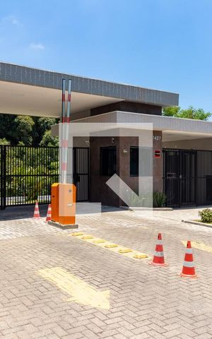 Apartamento para alugar com 50m², 2 quartos e 1 vaga Apartamento para alugar com 50m², 2 quartos e 1 vagaFachada