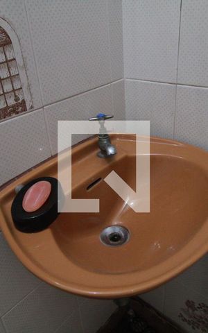 Casa de condomínio à venda com 180m², 5 quartos e NaN vagas Casa de condomínio à venda com 180m², 5 quartos e NaN vagasCasa 2 - Banheiro de serviço