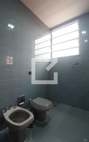Casa de condomínio à venda com 180m², 5 quartos e NaN vagas Casa de condomínio à venda com 180m², 5 quartos e NaN vagasBanheiro Social 1
