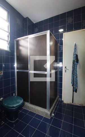 Casa de condomínio à venda com 180m², 5 quartos e NaN vagas Casa de condomínio à venda com 180m², 5 quartos e NaN vagasBanheiro da Suíte