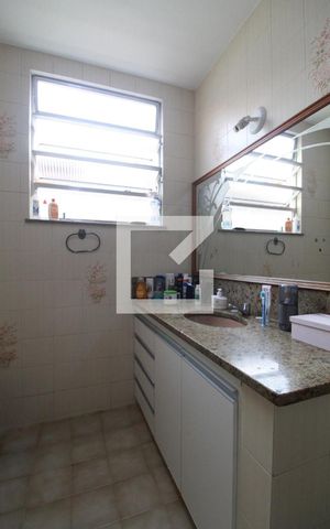 Casa de condomínio à venda com 180m², 5 quartos e NaN vagas Casa de condomínio à venda com 180m², 5 quartos e NaN vagasBanheiro Social 2