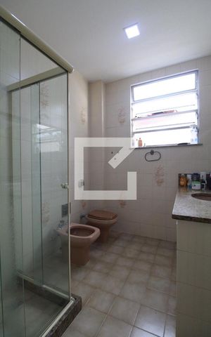 Casa de condomínio à venda com 180m², 5 quartos e NaN vagas Casa de condomínio à venda com 180m², 5 quartos e NaN vagasBanheiro Social 2