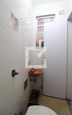 Casa de condomínio à venda com 180m², 5 quartos e NaN vagas Casa de condomínio à venda com 180m², 5 quartos e NaN vagasCasa 2 - Banheiro de serviço