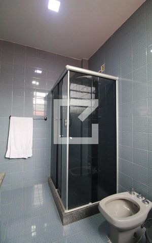 Casa de condomínio à venda com 180m², 5 quartos e NaN vagas Casa de condomínio à venda com 180m², 5 quartos e NaN vagasBanheiro Social 1
