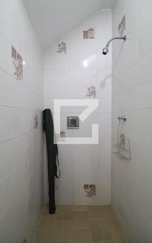 Casa de condomínio à venda com 180m², 5 quartos e NaN vagas Casa de condomínio à venda com 180m², 5 quartos e NaN vagasBanheiro de serviço