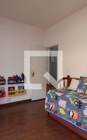 Casa de condomínio à venda com 180m², 5 quartos e NaN vagas Casa de condomínio à venda com 180m², 5 quartos e NaN vagasQuarto