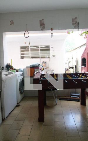 Casa de condomínio à venda com 180m², 5 quartos e NaN vagas Casa de condomínio à venda com 180m², 5 quartos e NaN vagasÁrea de Serviço